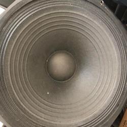 Korek Sound. Systemy Nagłośnieniowe i Oświetleniowe, Instrumenty Muzyczne
