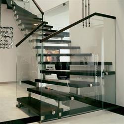Wróblewski Design, Schody drewniane, balustrady szklane, balustrady nierdzewne Kalisz