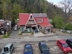 Oskar. Bar