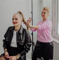 Bazylczuk Monika. Salon Fryzjersko - Kosmetyczny