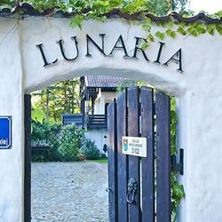 Lunaria. Bungalow i Apartamenty