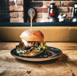 Mac Burger. Punkt Małej Gastronomii. Jasiuk i.