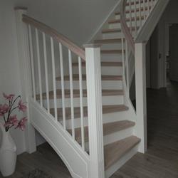 Drew-Styl. Schody, Drzwi, Balustrady. Producent