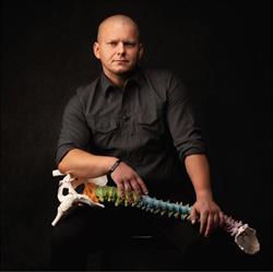 KINEZIS Krzysztof Komisarek