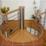 schody drewniane  z balustradą ze stali