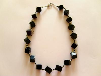 Naszyjnik-black-stone