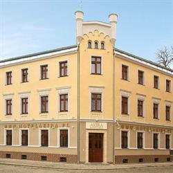 Akira Bed & Breakfast. Hotel, noclegi, hostel