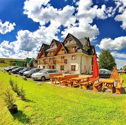 Swoboda. Willa. Usługi hotelarskie. Łojas A.