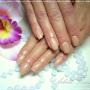 manicure hybrydowy