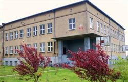 Szkoła Podstawowa W Komorznie