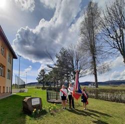 Szkoła Podstawowa im. Jana Pawła II w Głojscach