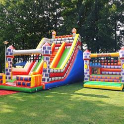 Eventkids wynajem dmuchańców zjeżdżalnie, Eurobangee, skakańce, imprezy plenerowe