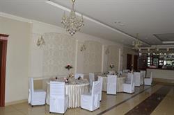 RESTAURACJA KASZTELANKA LILLA HALAMUS