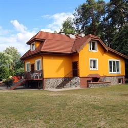 LEŚNY DWOREK WYNAJEM POKOI BAR