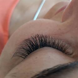 MONIKA PISZCZYK SALON KOSMETYCZNY AMBROZJA