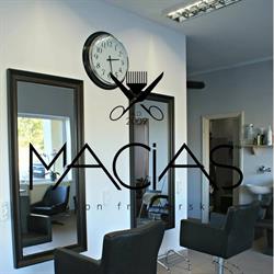 Macias. Salon fryzjerski. Schlahs M.