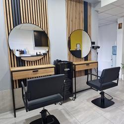 SALON FRYZJERSKI REFLEKS
