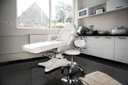 SALON URODY FENCY