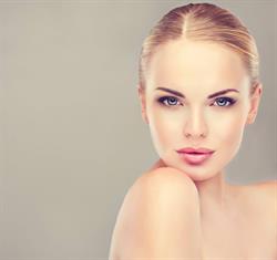 STILLA BEAUTY STUDIO Stephanie Król