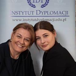 INSTYTUT DYPLOMACJI
