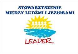 MIĘDZY LUDŹMI I JEZIORAMI