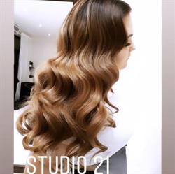 STUDIO 21