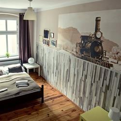"Explorer Hostel"