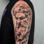 sokol-tatuaz-portret-zeus-realistyczny-ramie-anryczny-wroclaw