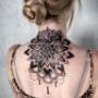 therisnell-mandala-geometryczny-dotwork-tatuaz-na-karku--cover-wroclaw