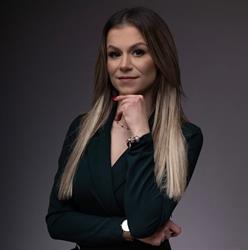 Martyna Brzuzy Stylizacja paznokci i rzęs Tina Nails Art