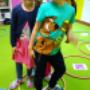 Baby English Center hiszpański dla dzieci Łódź - hula hop gry