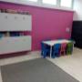 Baby English Center hiszpański dla dzieci różowa sala dydaktyczna