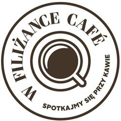 W Filiżance Cafe Poznań Śniadania Kawiarnia Kolorowe Drinki Domowe Ciasta Wege Ogródek Letni