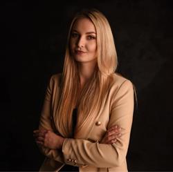 Marta Piekarska- Salon Urody Ecri