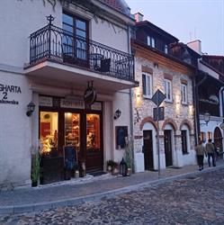 Agharta - Kawiarnia, Winoteka, Pokoje do wynajęcia  Kazimierz Dolny