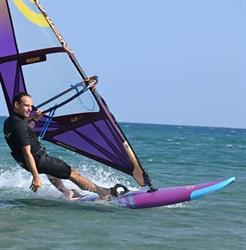 Ar Sport Szkoła windsurfingu, kitesurfingu, wing foil, SUP w Dziwnówku