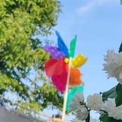 Przedszkole Montessori KOLOROWY WIATRACZEK