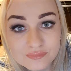 Nails & Lashes SHE