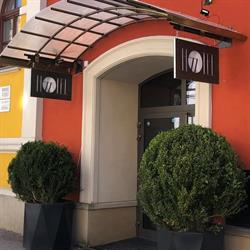 Hotel77