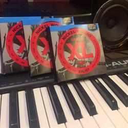 Sklep muzyczny nr 1 "Na Księżycu"