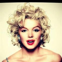 "Marilyn M." Studio Urody