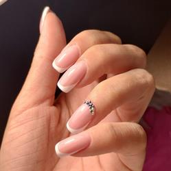 Perfect Nails Stylizacja paznokci - Magdalena Molewska