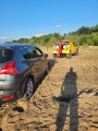 wyciąganie aut z piachu