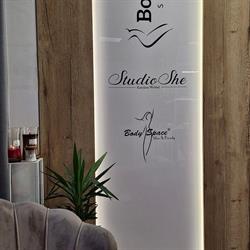 Studio She Paznokcie