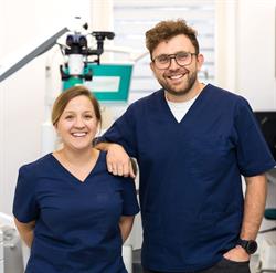 Stomatologia Bartuskowie Agata Bartusek Aleksander Bartusek