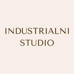 Industrialni Studio - drewniane stoły i stoliki na zamówienie