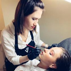 Newbrows studio. Makijaz permanentny by Marina Larechina.