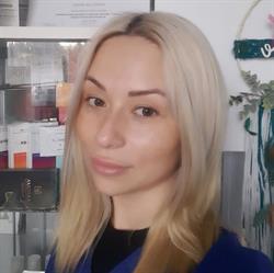 Instytut Urody by Opium Karolina Wiese. Medycyna estetyczna i makijaż pmu Wałbrzych.