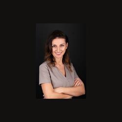 Dentyści z pasją Stomatologia Rodzinna Milena Łapaj-Sarnik