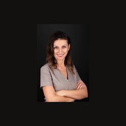 Dentyści z pasją Stomatologia Rodzinna Milena Łapaj-Sarnik